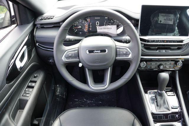 new 2025 Jeep Compass car, priced at $32,615
