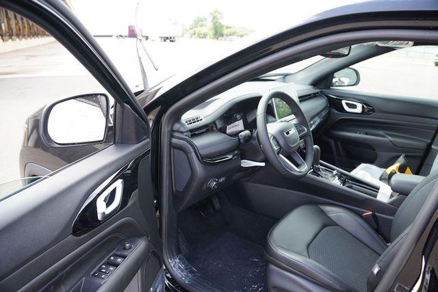 new 2025 Jeep Compass car, priced at $32,615