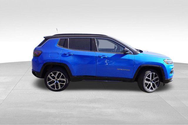 new 2025 Jeep Compass car, priced at $33,285