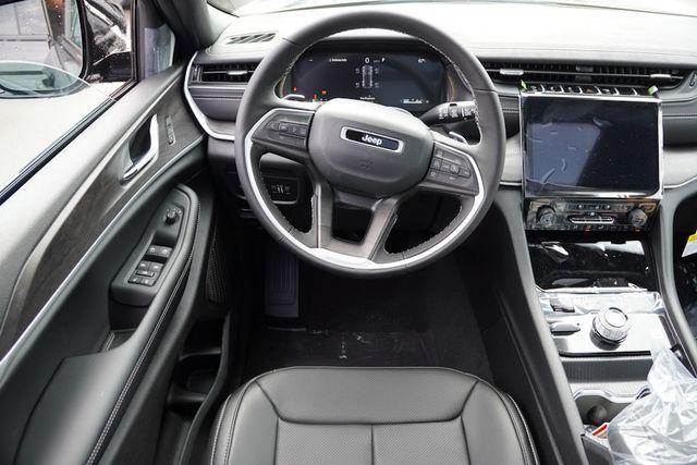 new 2025 Jeep Grand Cherokee car, priced at $45,766