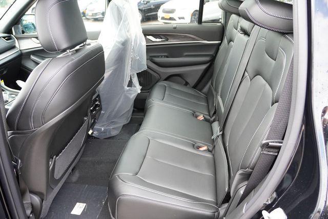 new 2025 Jeep Grand Cherokee car, priced at $45,766