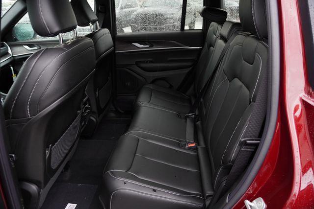 new 2025 Jeep Grand Cherokee car, priced at $42,524