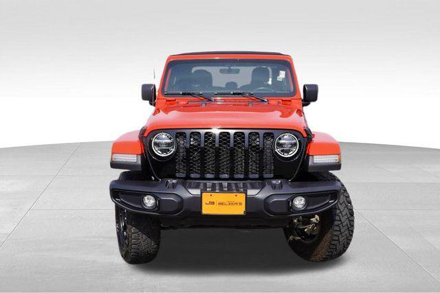 used 2022 Jeep Gladiator car, priced at $27,481