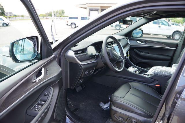 new 2025 Jeep Grand Cherokee car, priced at $46,458