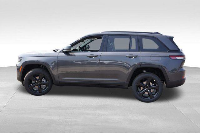 new 2025 Jeep Grand Cherokee car, priced at $46,257