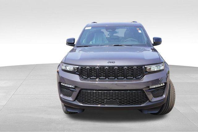 new 2025 Jeep Grand Cherokee car, priced at $46,257