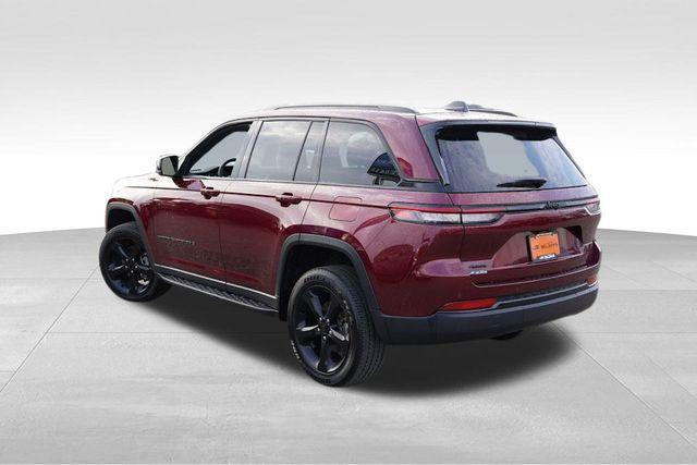 used 2024 Jeep Grand Cherokee car, priced at $34,994