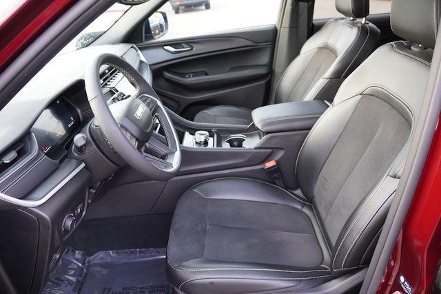 used 2024 Jeep Grand Cherokee car, priced at $34,994