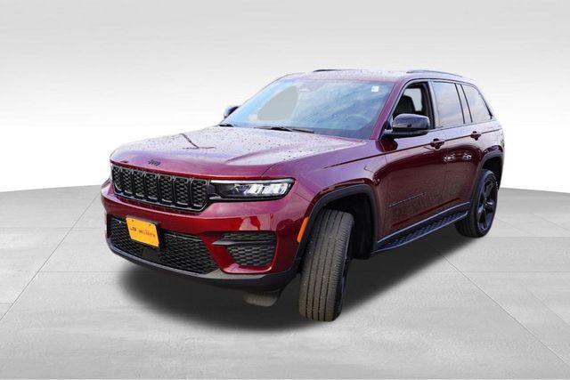 used 2024 Jeep Grand Cherokee car, priced at $34,994