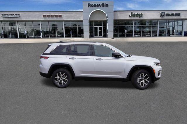 new 2025 Jeep Grand Cherokee car, priced at $44,087