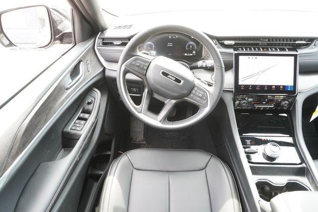 new 2025 Jeep Grand Cherokee car, priced at $42,449