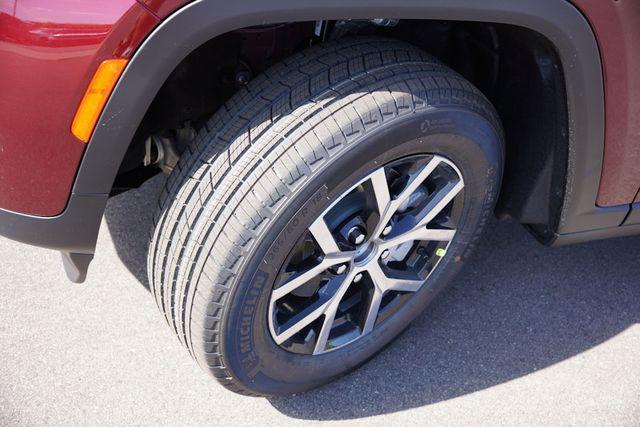 new 2025 Jeep Grand Cherokee car, priced at $40,398