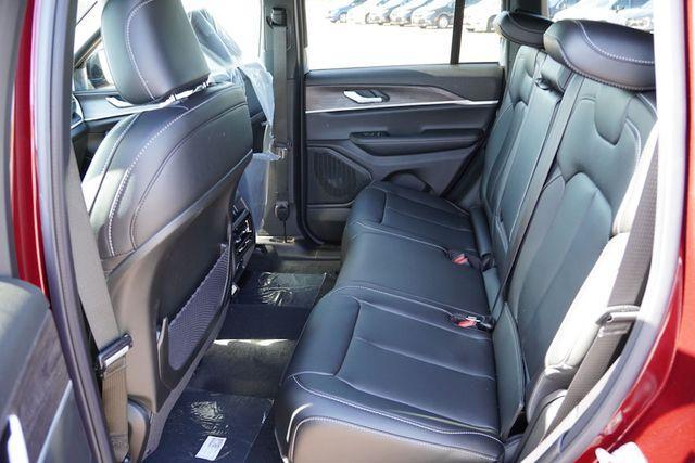 new 2025 Jeep Grand Cherokee car, priced at $40,398