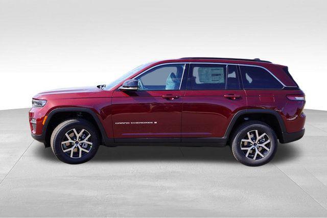 new 2025 Jeep Grand Cherokee car, priced at $40,398
