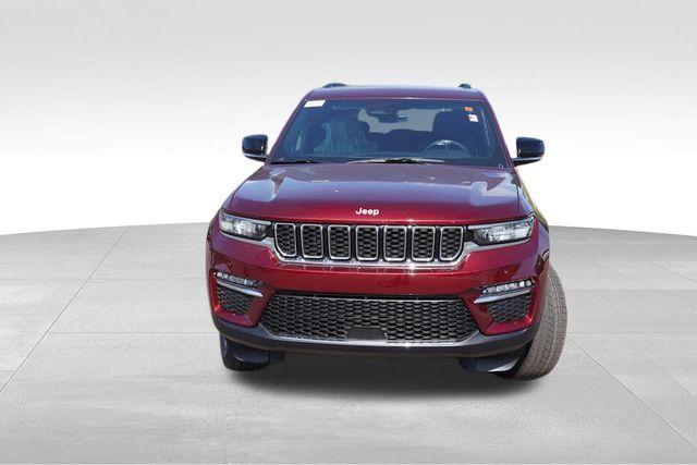 new 2025 Jeep Grand Cherokee car, priced at $40,398