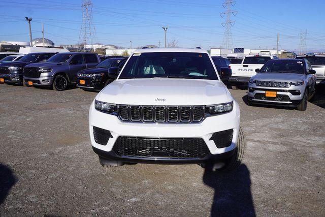 new 2025 Jeep Grand Cherokee car, priced at $35,953