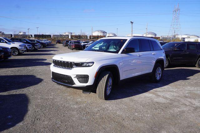 new 2025 Jeep Grand Cherokee car, priced at $35,953