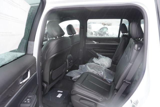 new 2025 Jeep Grand Cherokee L car, priced at $44,031