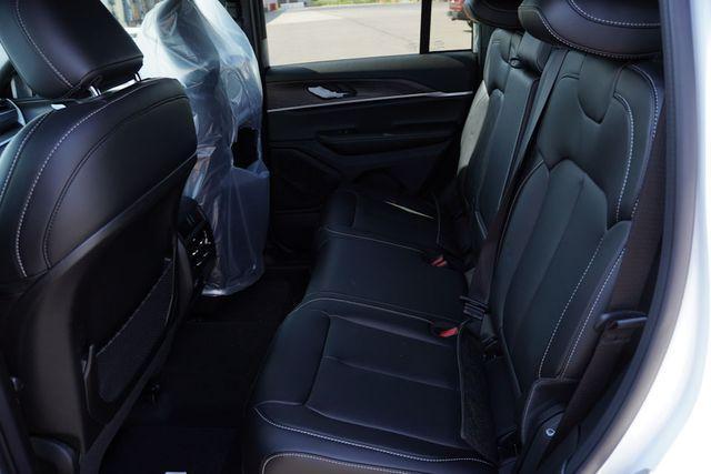 new 2025 Jeep Grand Cherokee car, priced at $41,581