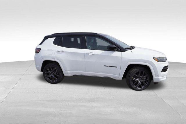 new 2024 Jeep Compass car, priced at $33,049