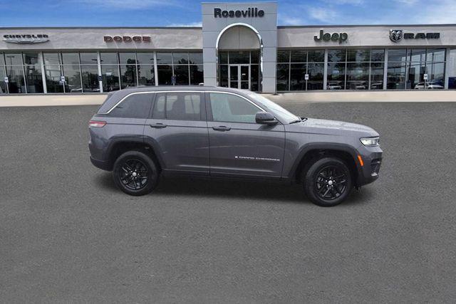 new 2025 Jeep Grand Cherokee car, priced at $39,253