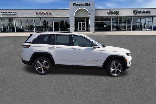 new 2025 Jeep Grand Cherokee car, priced at $43,790