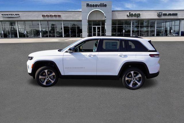 new 2025 Jeep Grand Cherokee car, priced at $43,790