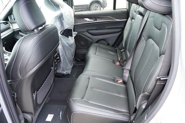 new 2025 Jeep Grand Cherokee car, priced at $41,899