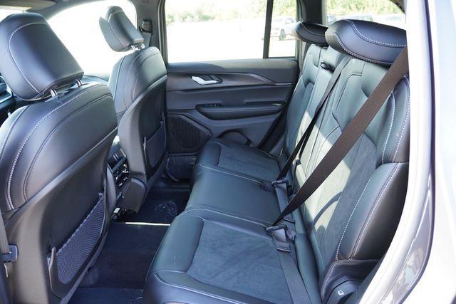 new 2025 Jeep Grand Cherokee car, priced at $40,888