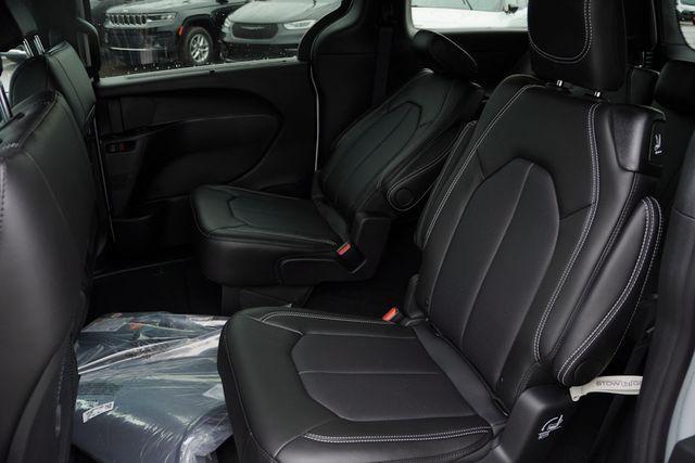 new 2026 Chrysler Pacifica car, priced at $39,586