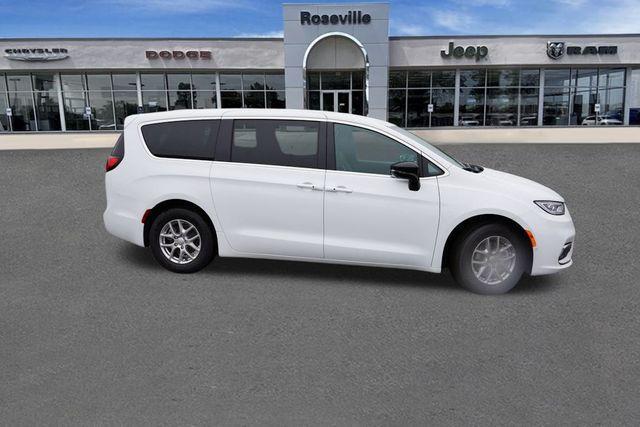 new 2026 Chrysler Pacifica car, priced at $39,586