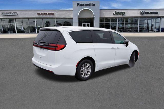 new 2026 Chrysler Pacifica car, priced at $39,586