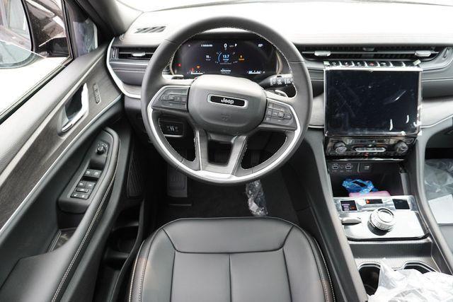 new 2025 Jeep Grand Cherokee L car, priced at $44,054