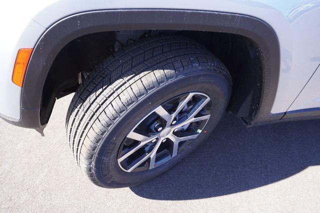 new 2025 Jeep Grand Cherokee L car, priced at $42,850