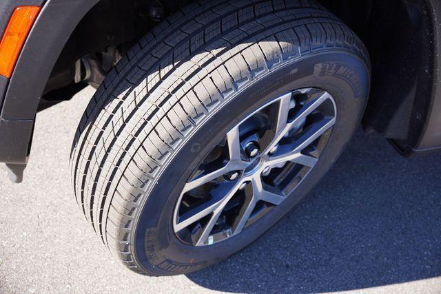 new 2025 Jeep Grand Cherokee car, priced at $43,862