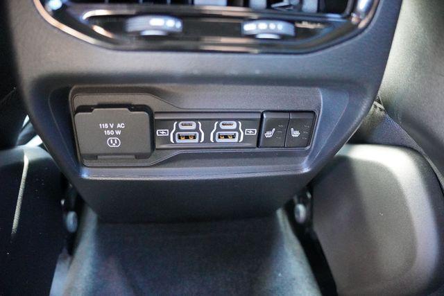 new 2025 Jeep Grand Cherokee car, priced at $43,524