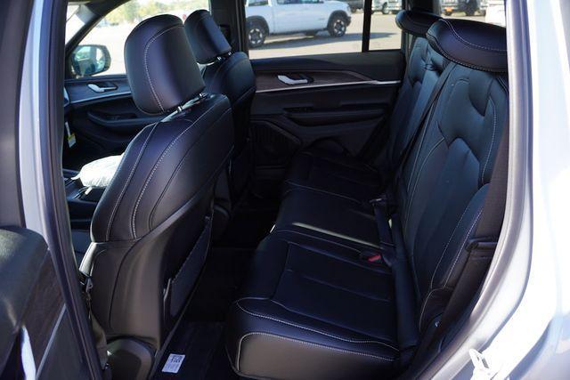 new 2025 Jeep Grand Cherokee car, priced at $43,524