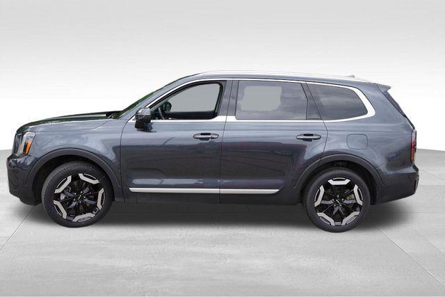 used 2024 Kia Telluride car, priced at $35,978