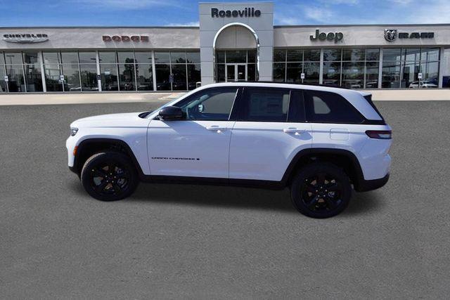 new 2025 Jeep Grand Cherokee car, priced at $43,302