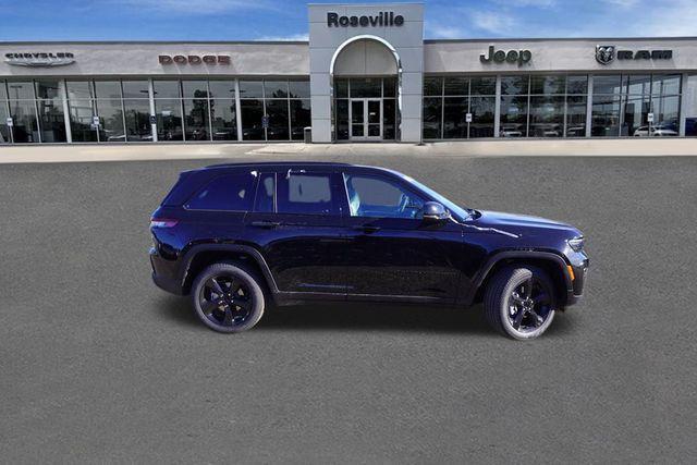 new 2025 Jeep Grand Cherokee car, priced at $44,821