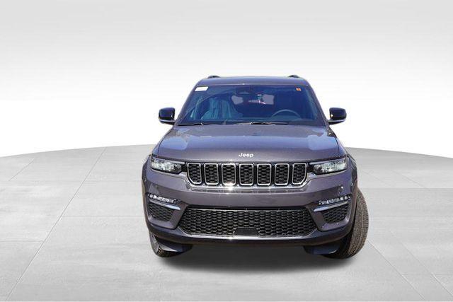 new 2025 Jeep Grand Cherokee car, priced at $40,380