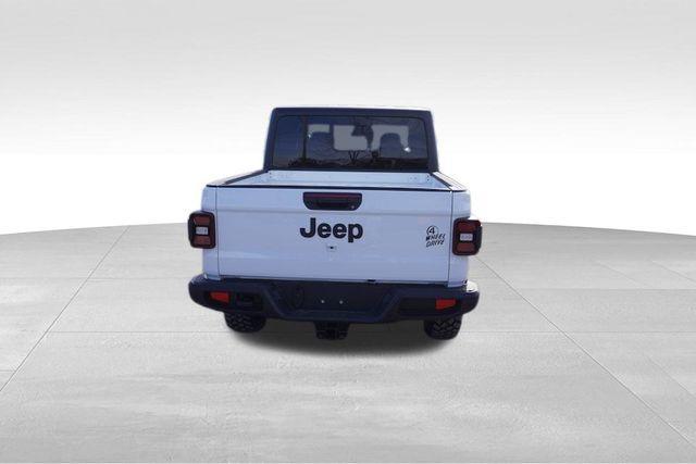 new 2025 Jeep Gladiator car, priced at $41,382