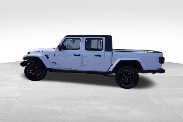 new 2025 Jeep Gladiator car, priced at $43,936