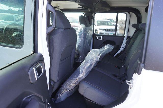 new 2025 Jeep Gladiator car, priced at $42,884