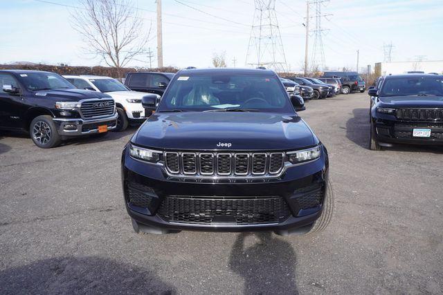 new 2025 Jeep Grand Cherokee car, priced at $36,304