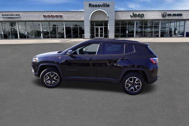 new 2024 Jeep Compass car, priced at $32,137