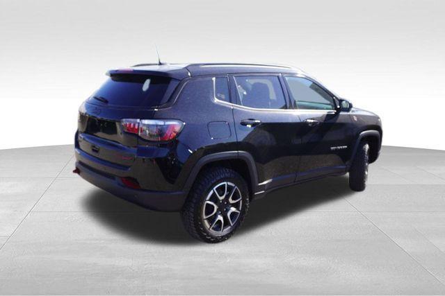 new 2024 Jeep Compass car, priced at $28,205