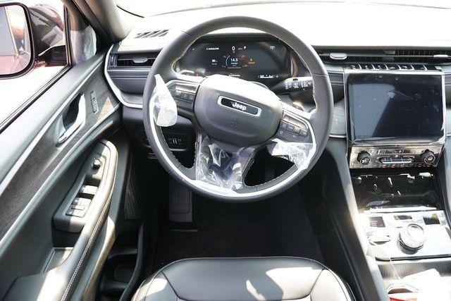 new 2025 Jeep Grand Cherokee car, priced at $46,158