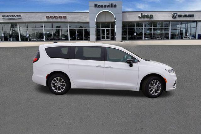 new 2026 Chrysler Pacifica car, priced at $42,033