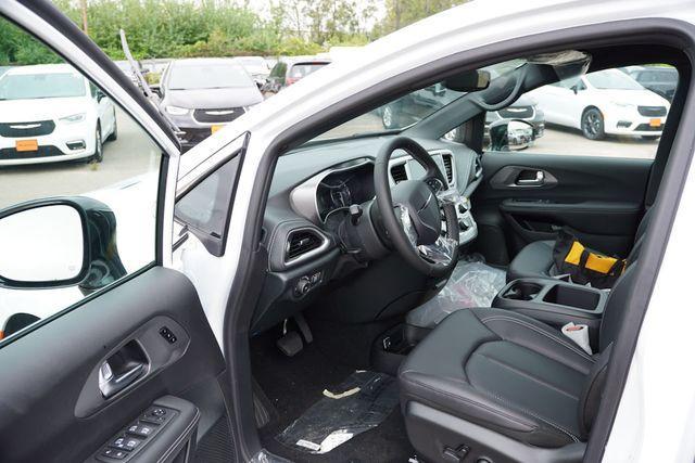 new 2026 Chrysler Pacifica car, priced at $42,033